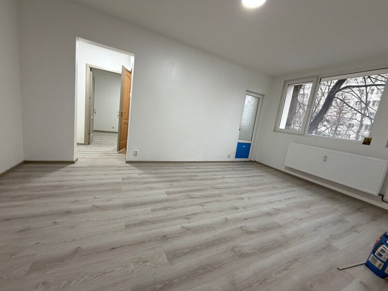 Dristor, 2 camere renovat premium, 4 minute metrou, etajul 1